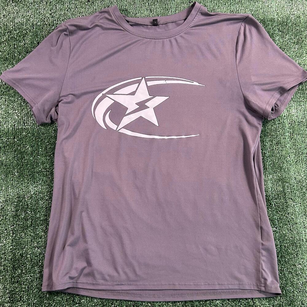 Gray Graphic T-Shirt with Star Design. Size large